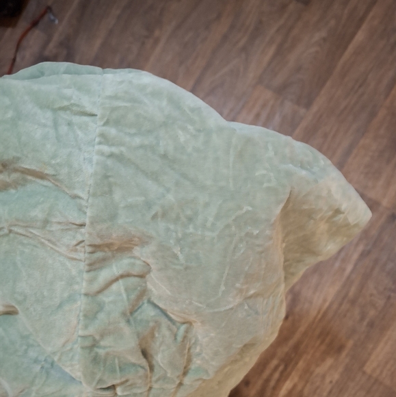 NWT Vintage Goldie Limited Edition 6 Bath & Body Works Green Velvet Bag. - Picture 14 of 14